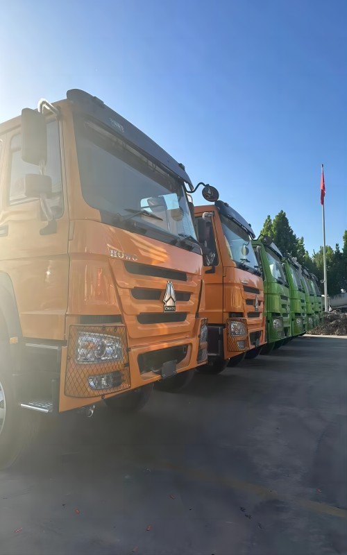 सिनोट्रुक कंट्री II और कंट्री III ब्रांड न्यू 6*4/*8 4 डंप ट्रक